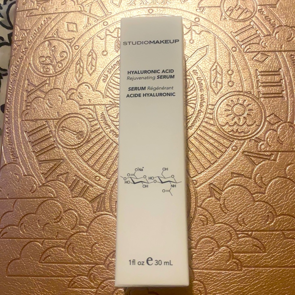 Studio make up hyaluronic acid rejuvenating serum